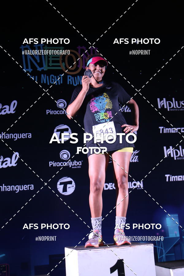 Buy your photos of the eventNeon Night Run 2019 - Brasilia on Fotop