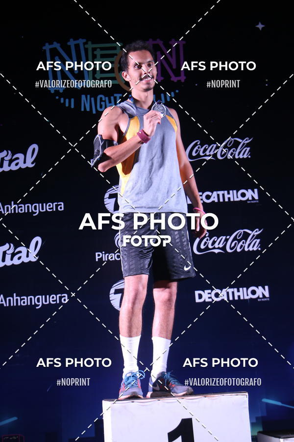 Buy your photos of the eventNeon Night Run 2019 - Brasilia on Fotop