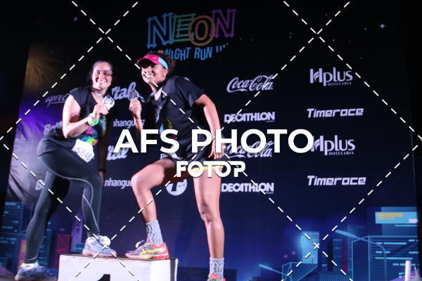 Buy your photos of the eventNeon Night Run 2019 - Brasilia on Fotop