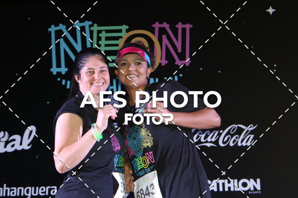 Buy your photos of the eventNeon Night Run 2019 - Brasilia on Fotop