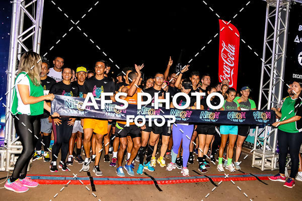Buy your photos of the eventNeon Night Run 2019 - Brasilia on Fotop