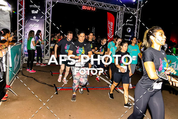 Buy your photos of the eventNeon Night Run 2019 - Brasilia on Fotop