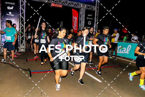 Buy your photos of the eventNeon Night Run 2019 - Brasilia on Fotop
