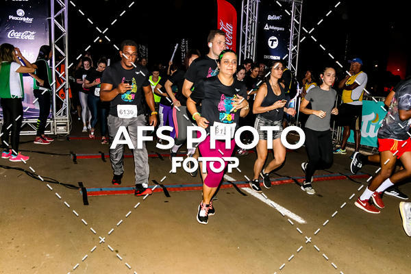 Buy your photos of the eventNeon Night Run 2019 - Brasilia on Fotop
