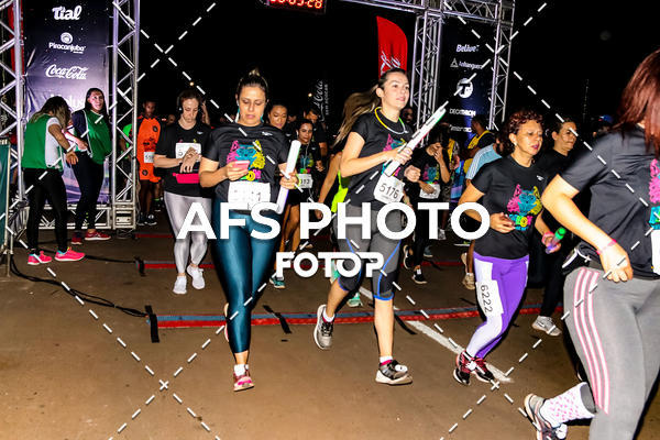 Buy your photos of the eventNeon Night Run 2019 - Brasilia on Fotop
