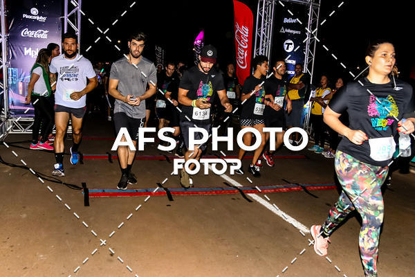 Buy your photos of the eventNeon Night Run 2019 - Brasilia on Fotop