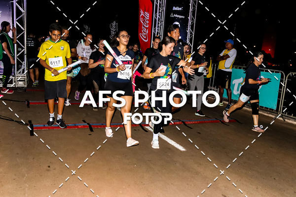 Buy your photos of the eventNeon Night Run 2019 - Brasilia on Fotop