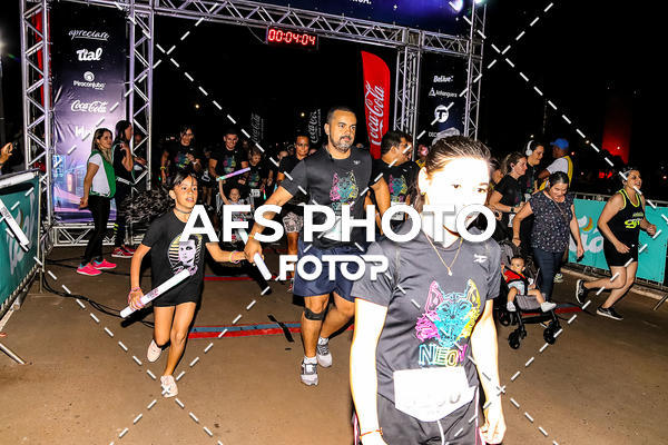 Buy your photos of the eventNeon Night Run 2019 - Brasilia on Fotop