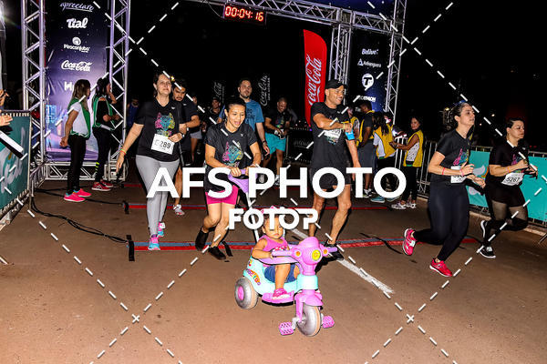 Buy your photos of the eventNeon Night Run 2019 - Brasilia on Fotop