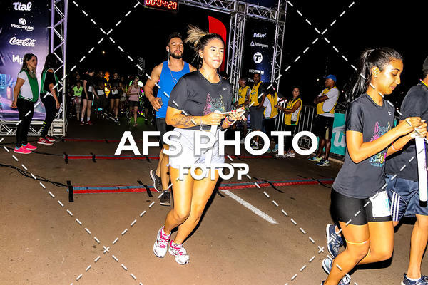 Buy your photos of the eventNeon Night Run 2019 - Brasilia on Fotop