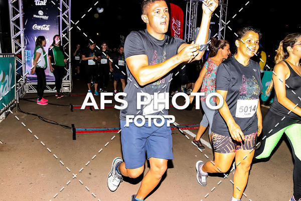 Buy your photos of the eventNeon Night Run 2019 - Brasilia on Fotop