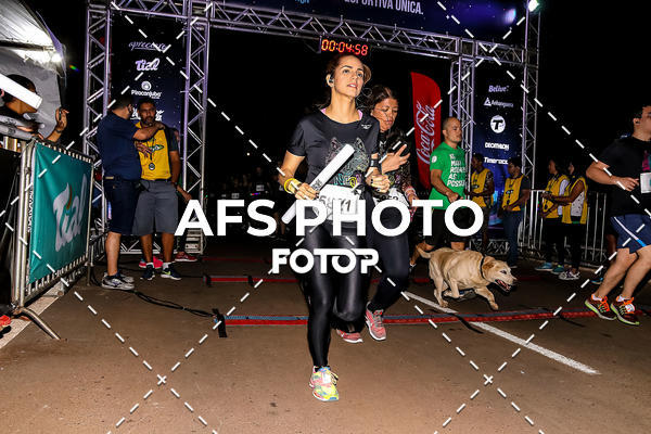 Buy your photos of the eventNeon Night Run 2019 - Brasilia on Fotop