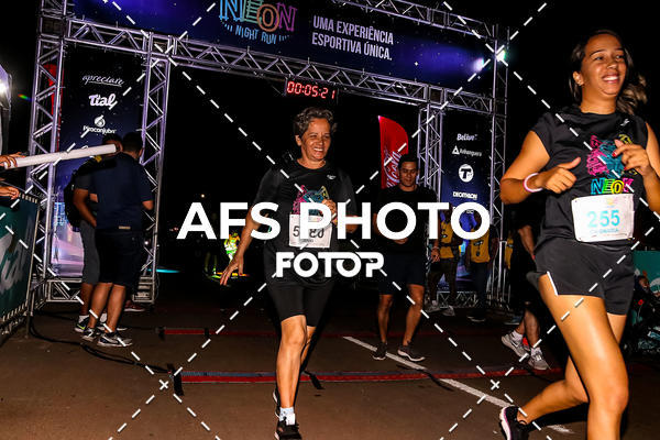 Buy your photos of the eventNeon Night Run 2019 - Brasilia on Fotop