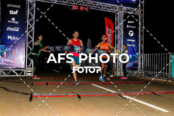 Buy your photos of the eventNeon Night Run 2019 - Brasilia on Fotop