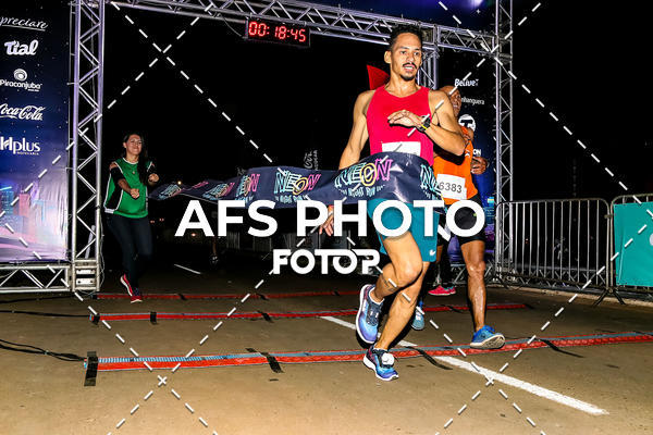 Buy your photos of the eventNeon Night Run 2019 - Brasilia on Fotop