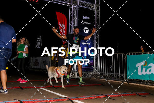Buy your photos of the eventNeon Night Run 2019 - Brasilia on Fotop