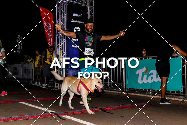 Buy your photos of the eventNeon Night Run 2019 - Brasilia on Fotop