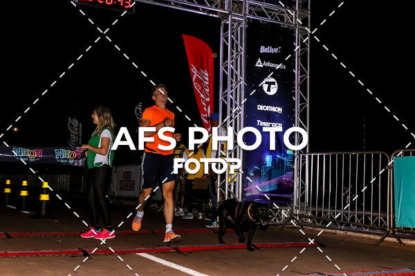 Buy your photos of the eventNeon Night Run 2019 - Brasilia on Fotop