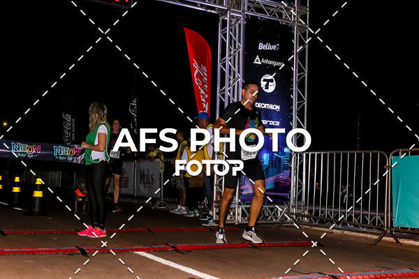 Buy your photos of the eventNeon Night Run 2019 - Brasilia on Fotop