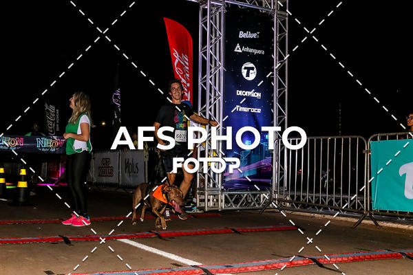 Buy your photos of the eventNeon Night Run 2019 - Brasilia on Fotop