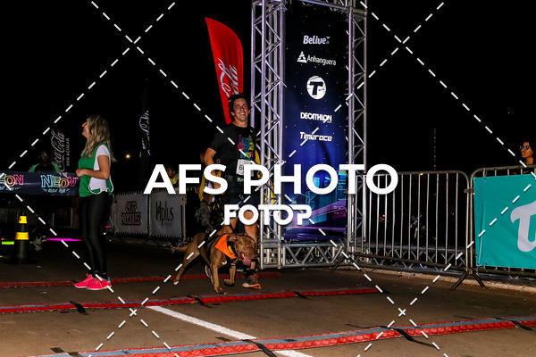 Buy your photos of the eventNeon Night Run 2019 - Brasilia on Fotop