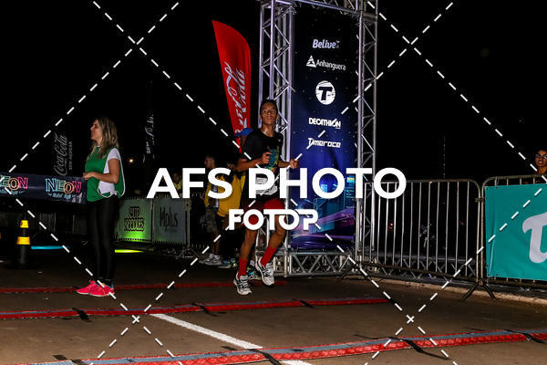 Buy your photos of the eventNeon Night Run 2019 - Brasilia on Fotop