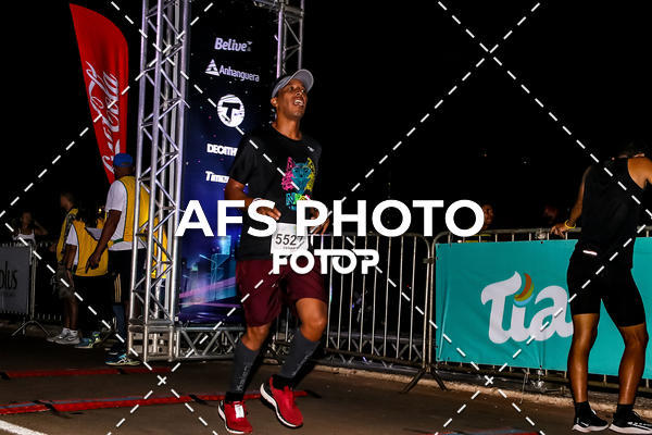 Buy your photos of the eventNeon Night Run 2019 - Brasilia on Fotop