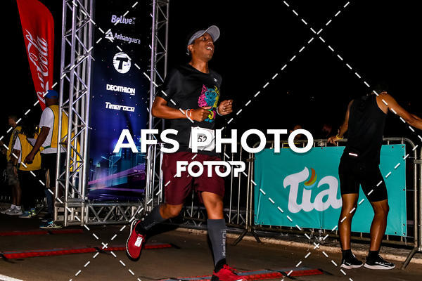 Buy your photos of the eventNeon Night Run 2019 - Brasilia on Fotop