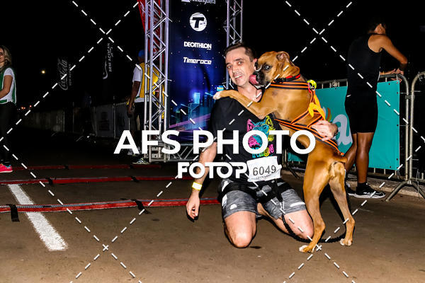 Buy your photos of the eventNeon Night Run 2019 - Brasilia on Fotop