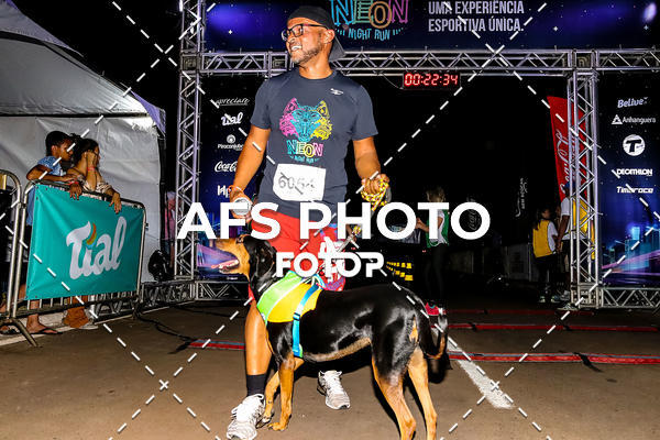 Buy your photos of the eventNeon Night Run 2019 - Brasilia on Fotop