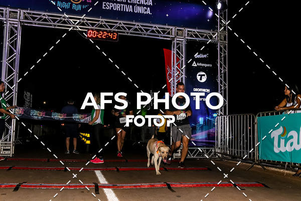 Buy your photos of the eventNeon Night Run 2019 - Brasilia on Fotop