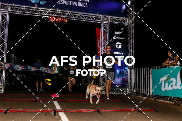 Buy your photos of the eventNeon Night Run 2019 - Brasilia on Fotop