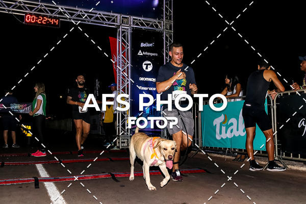 Buy your photos of the eventNeon Night Run 2019 - Brasilia on Fotop