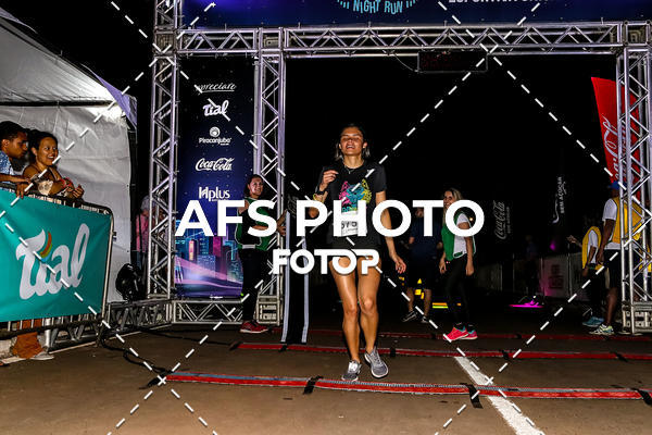 Buy your photos of the eventNeon Night Run 2019 - Brasilia on Fotop