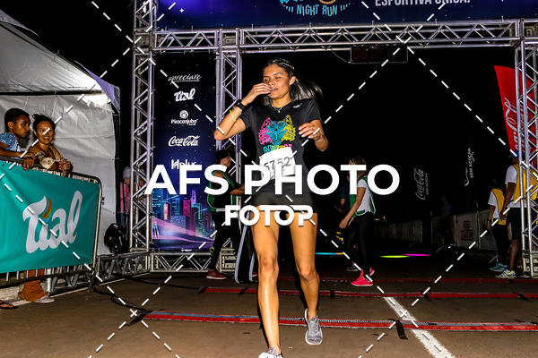 Buy your photos of the eventNeon Night Run 2019 - Brasilia on Fotop
