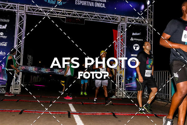 Buy your photos of the eventNeon Night Run 2019 - Brasilia on Fotop