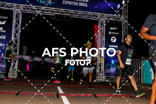 Buy your photos of the eventNeon Night Run 2019 - Brasilia on Fotop
