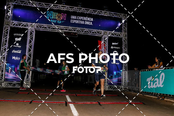 Buy your photos of the eventNeon Night Run 2019 - Brasilia on Fotop