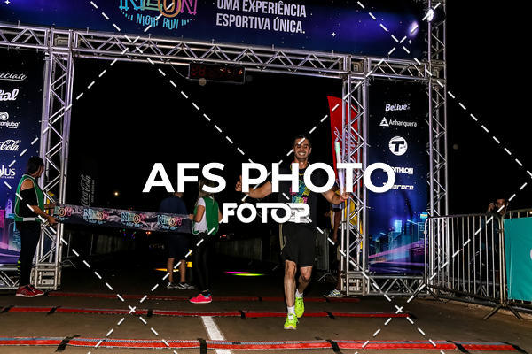 Buy your photos of the eventNeon Night Run 2019 - Brasilia on Fotop