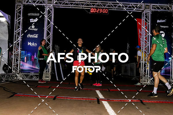 Buy your photos of the eventNeon Night Run 2019 - Brasilia on Fotop