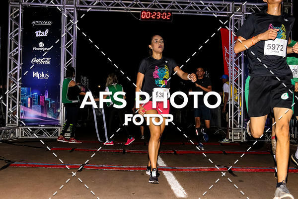Buy your photos of the eventNeon Night Run 2019 - Brasilia on Fotop