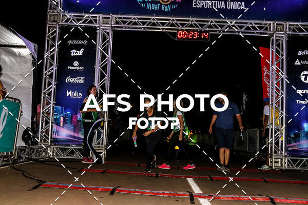 Buy your photos of the eventNeon Night Run 2019 - Brasilia on Fotop