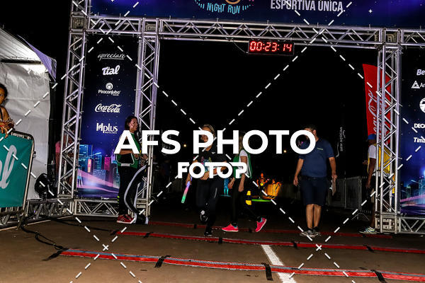 Buy your photos of the eventNeon Night Run 2019 - Brasilia on Fotop
