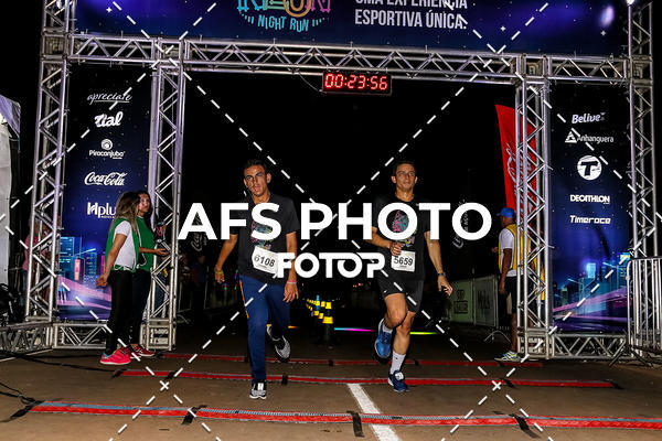 Buy your photos of the eventNeon Night Run 2019 - Brasilia on Fotop