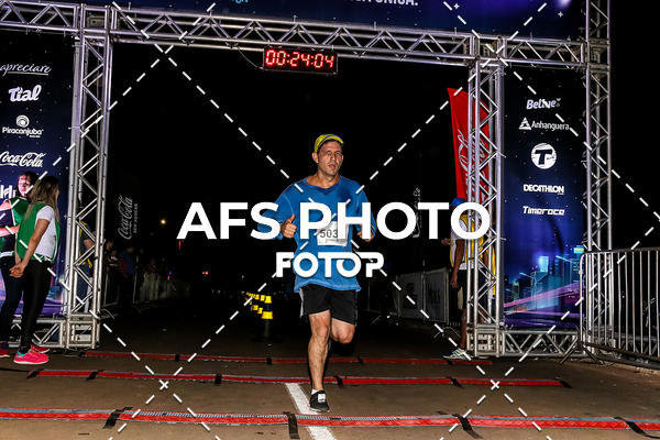 Buy your photos of the eventNeon Night Run 2019 - Brasilia on Fotop