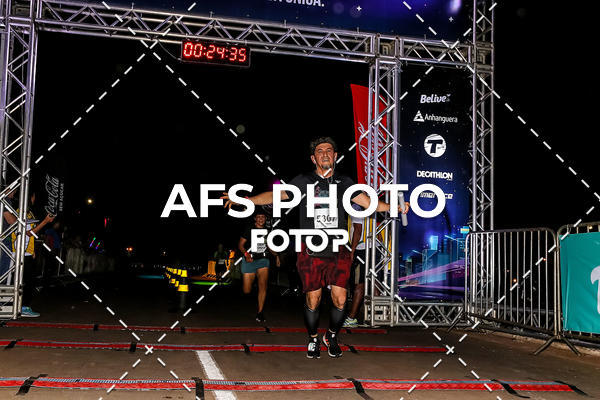 Buy your photos of the eventNeon Night Run 2019 - Brasilia on Fotop