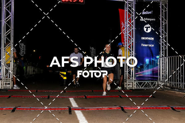 Buy your photos of the eventNeon Night Run 2019 - Brasilia on Fotop