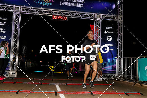 Buy your photos of the eventNeon Night Run 2019 - Brasilia on Fotop