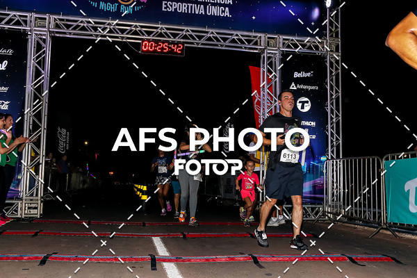 Buy your photos of the eventNeon Night Run 2019 - Brasilia on Fotop
