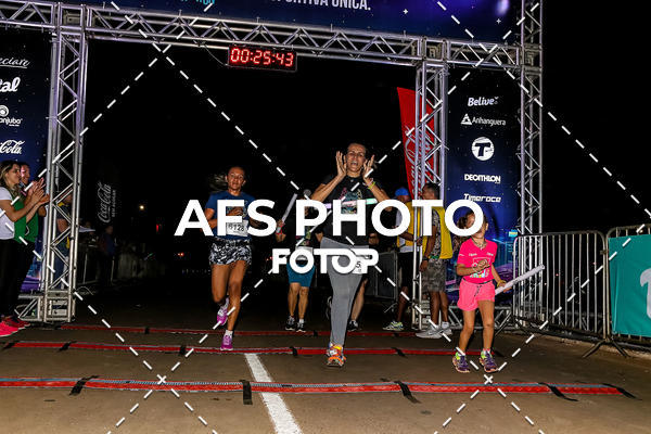 Buy your photos of the eventNeon Night Run 2019 - Brasilia on Fotop